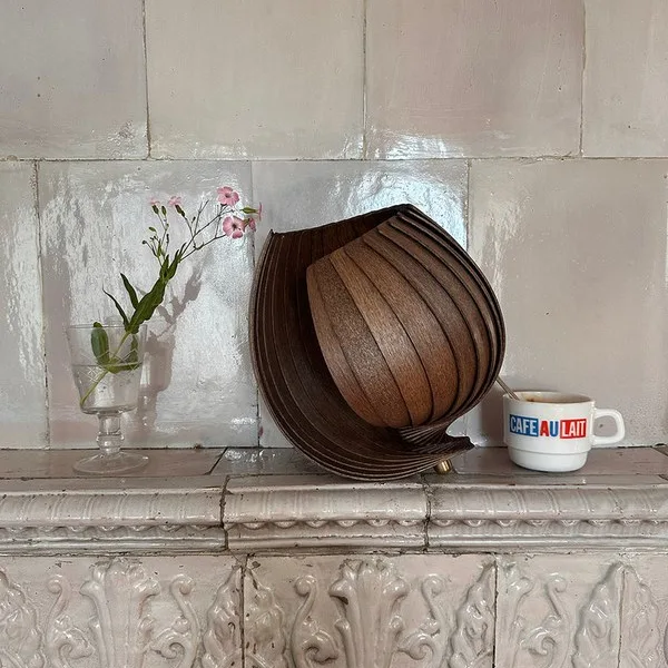 Slatted globe lamp, walnut