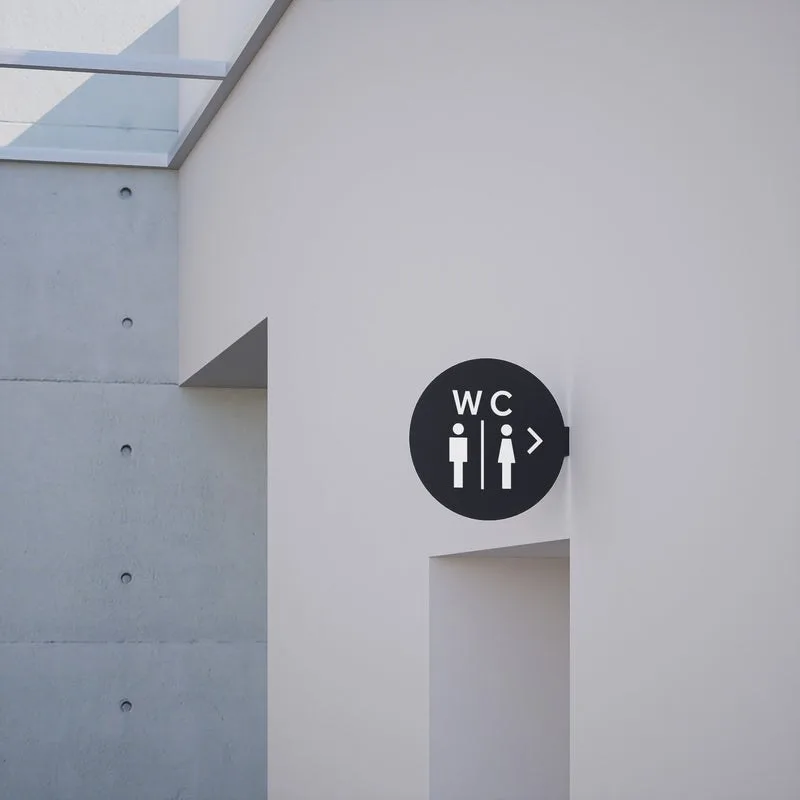 Circle Blade Sign
